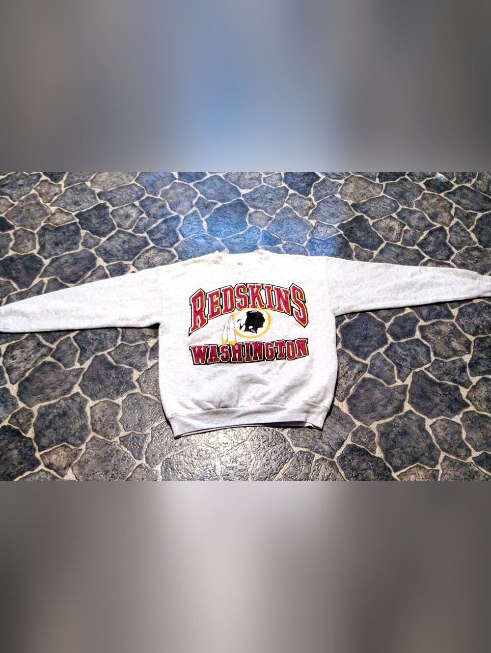 NFL Washington Redskins men's Logo 7 sweatshirt size M 90s VINTAGE